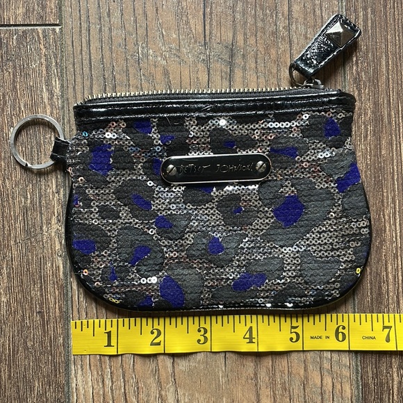 Betsey Johnson Zip Clutch - Picture 6 of 8